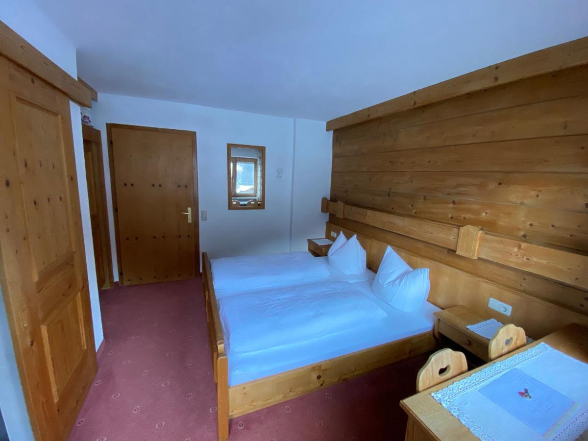 Pension Kandaharblick Pettneu am Arlberg Exterior photo