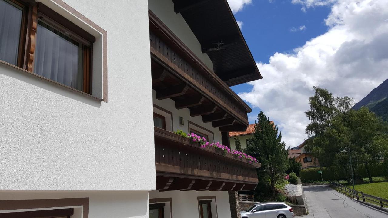 Pension Kandaharblick Bed & Breakfast Pettneu am Arlberg Exterior photo